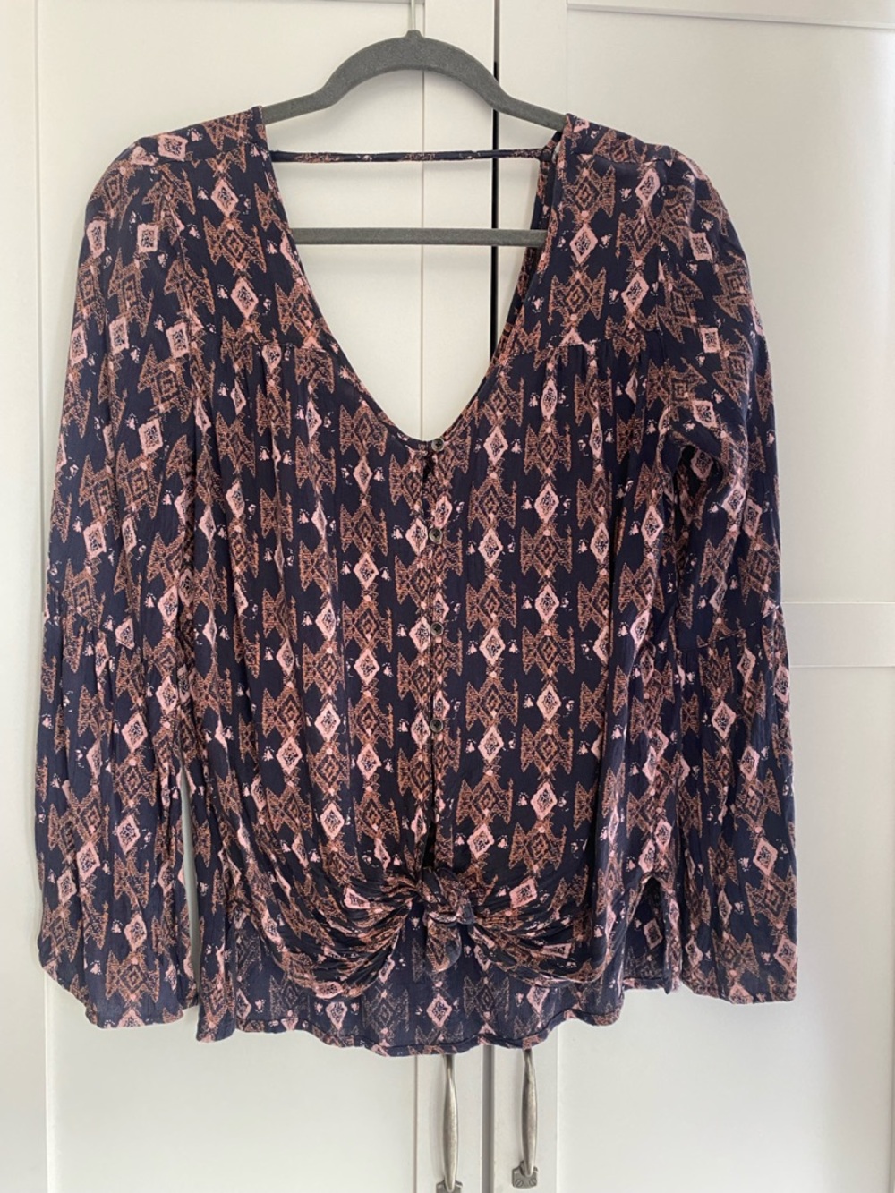Billabong Navy and Pink Geometric V-Neck Button-Front Blouse